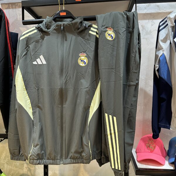 2eme survêtement Réal madrid 2026