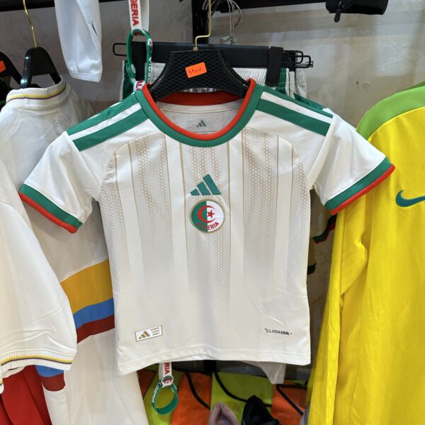 4-6-8–11-12-13-14ans 🚦❤️‍🔥Pour enfants tenu algerie 2026 édition coup du monde 🇺🇸 ( logo+sponsor 🧵🪡)  ( notes de commandes tem akteb la la3mor❤️‍🔥