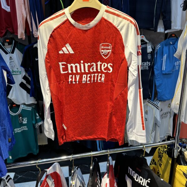 Arsenal 2026 version joueur🏴󠁧󠁢󠁥󠁮󠁧󠁿 tissu:4D ( logo+sponsor =gommé🌪️)  ،الطباعة متوفرة❤️‍🔥🤍