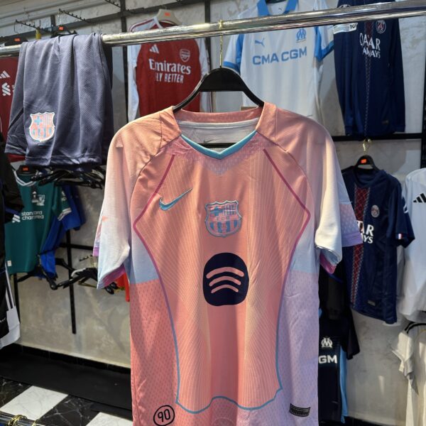 Barcelone rose bombon 2026 tissu jersy logo+sponsor=🧵🪡